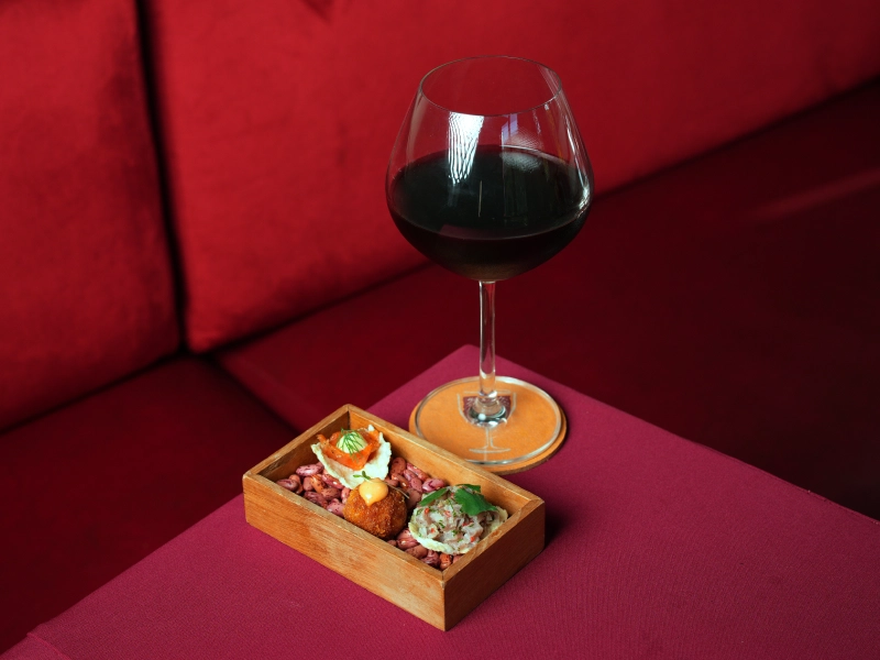 Wine & Talk